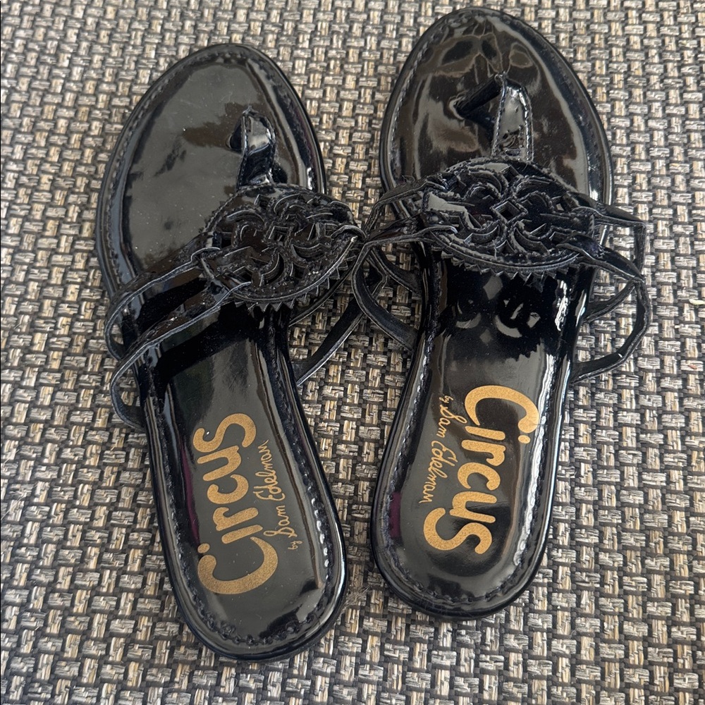 Circus by Sam Edelman Canyon Medallion Sandals
